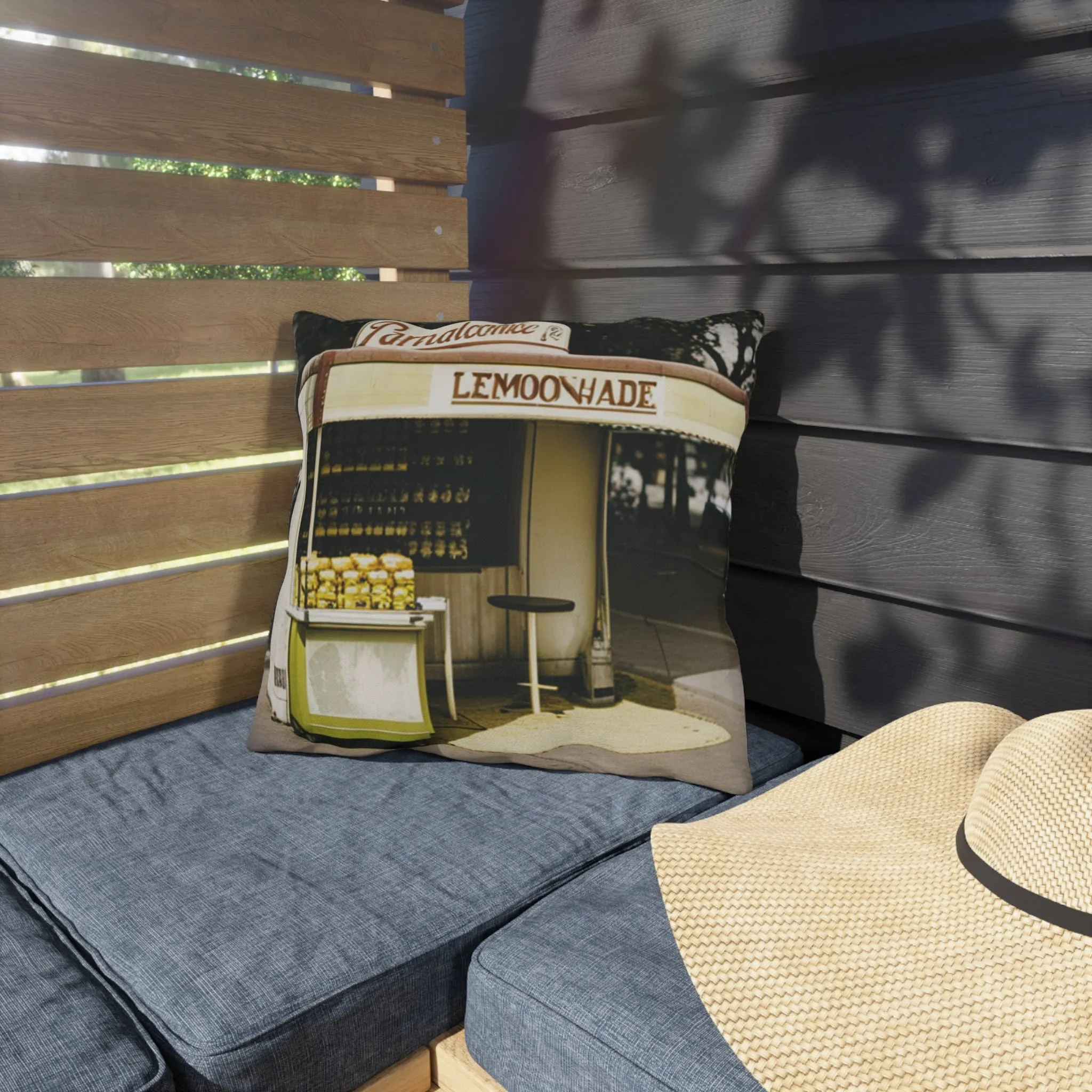 Outdoor Pillows Lemonade  Stand 16x16